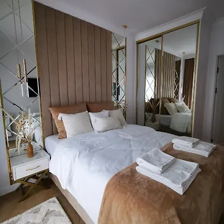 Gold B28 Let's Sea Baltic Park Lägenhet Gąski