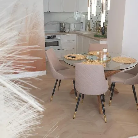 Gold B28 Let's Sea Baltic Park Apartment *