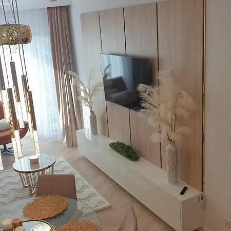 Gold B28 Let's Sea Baltic Park Apartment